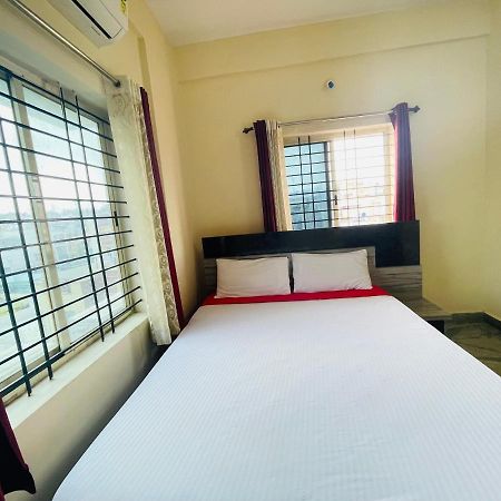 Hotel Crown Residency Mysuru Zewnętrze zdjęcie