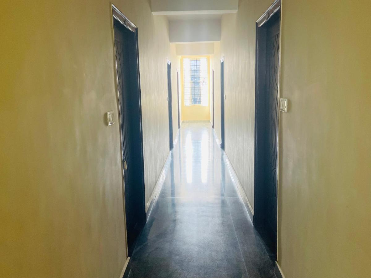 Hotel Crown Residency Mysuru Zewnętrze zdjęcie