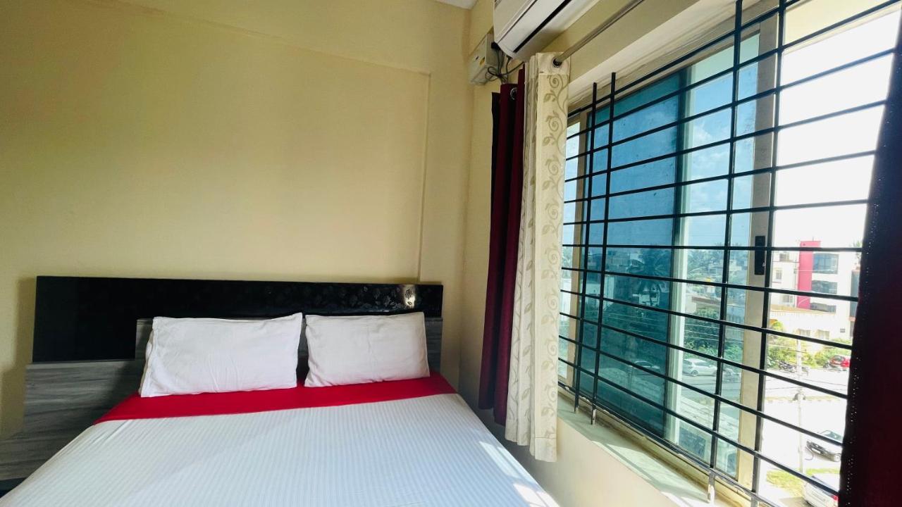 Hotel Crown Residency Mysuru Zewnętrze zdjęcie