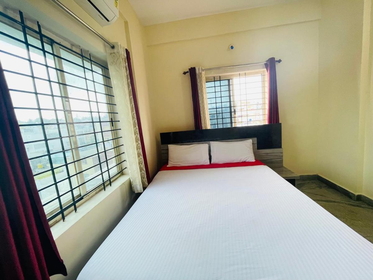Hotel Crown Residency Mysuru Zewnętrze zdjęcie